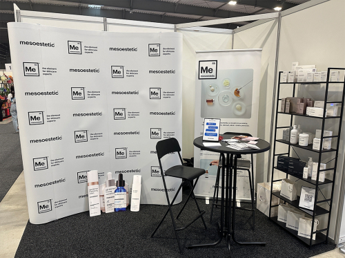 Popup stena referencia